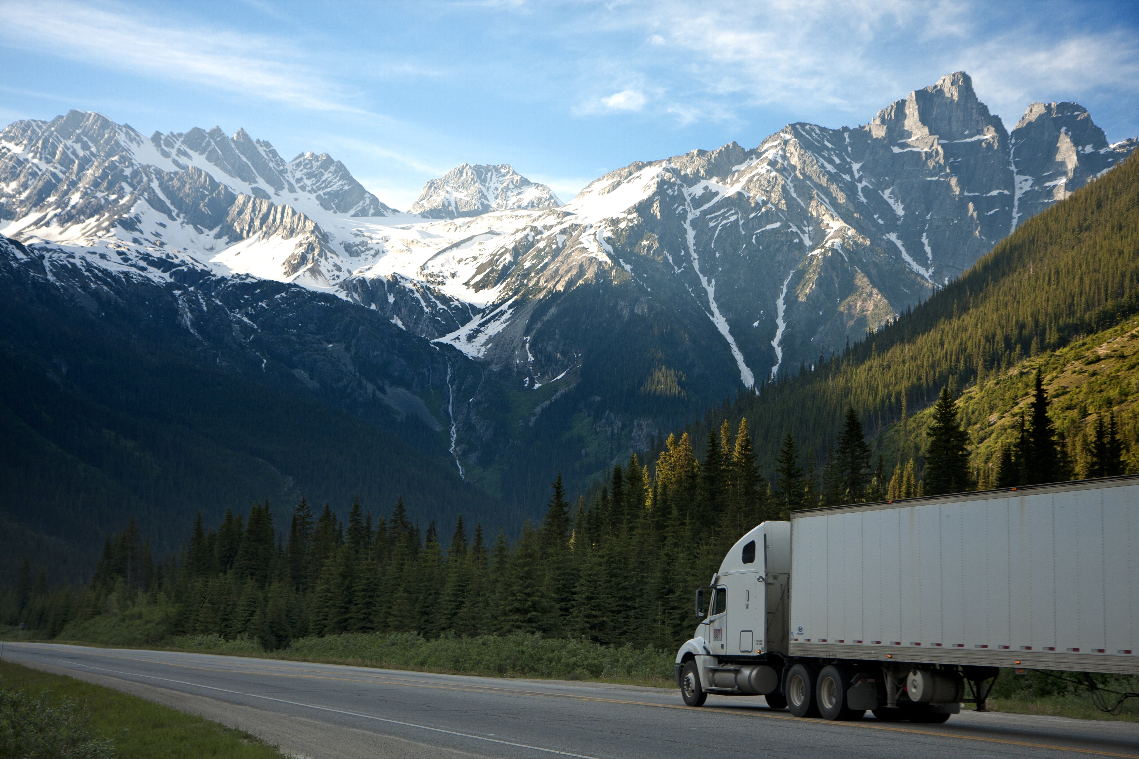 logistics-lorry-mountains-93398